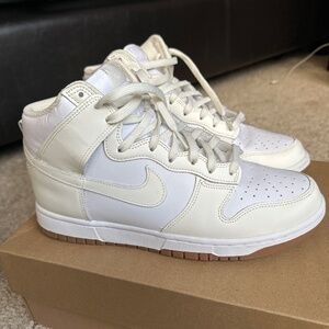Nike Womens Dunk High 'Sail Gum'